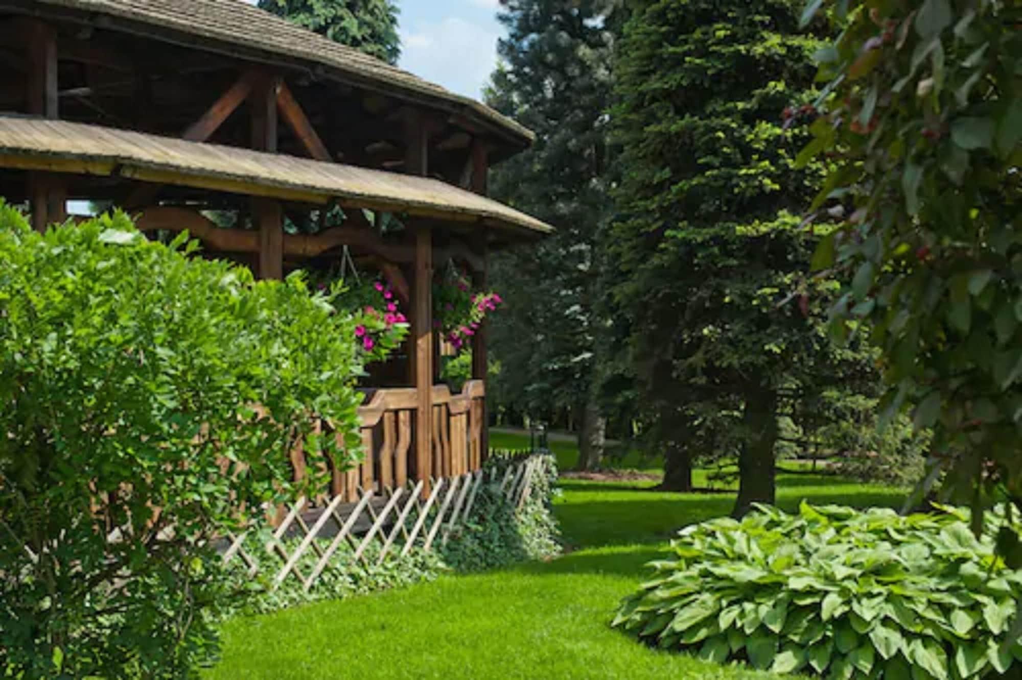 Booking Hotel & Spa Krakow Exterior photo The arboretum