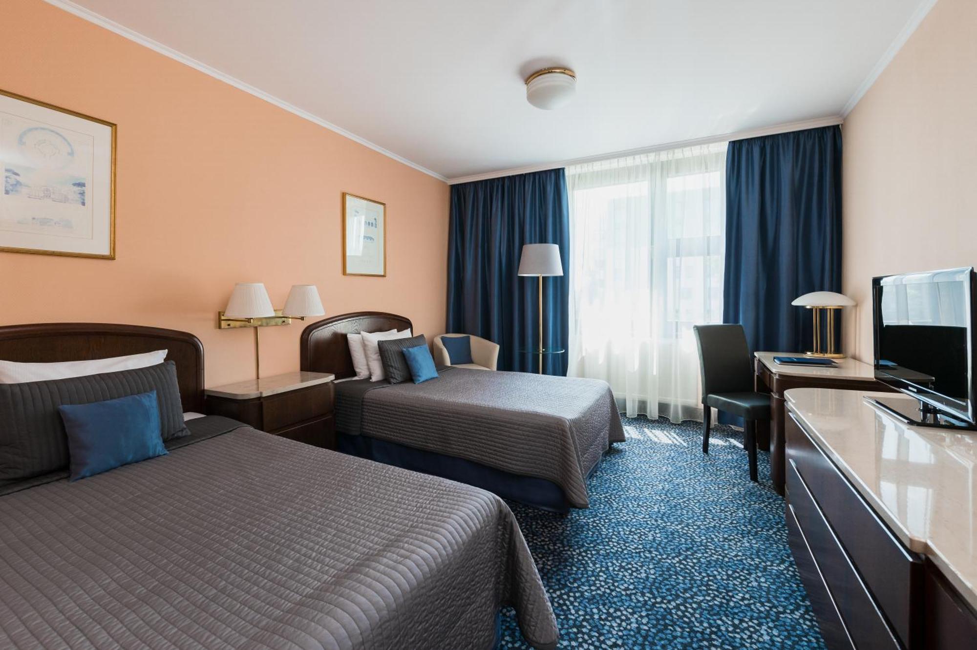 Booking Hotel Crown Piast & Spa Krakow Room photo A room at the Radisson Blu Hotel, Vilnius